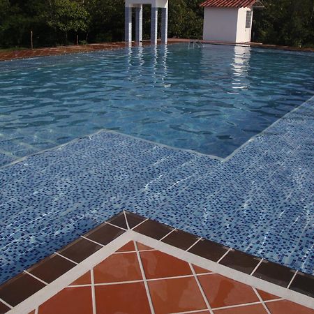 Hotel Campestre Mastranto Granja Campo Alegre Buitenkant foto