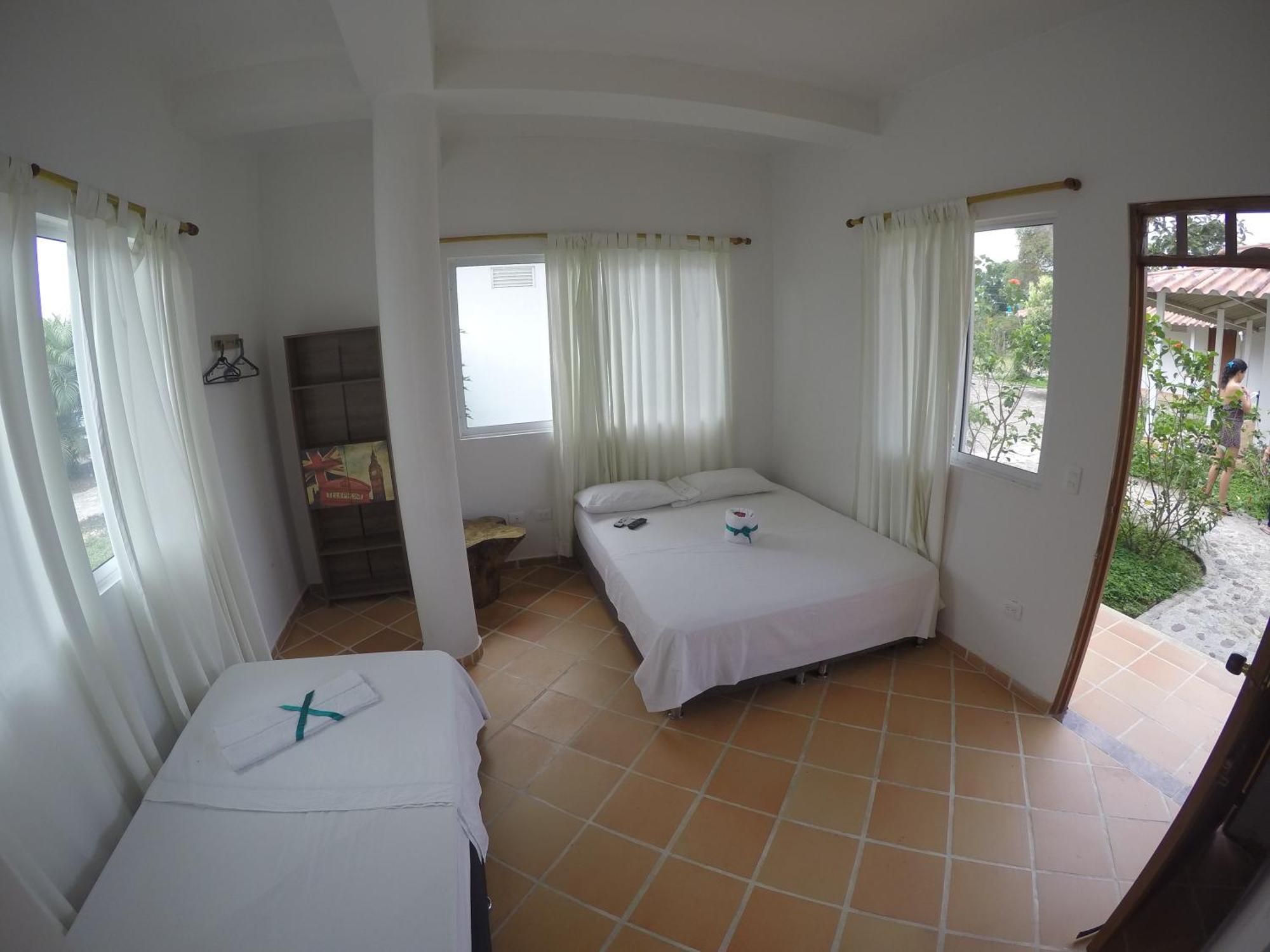Hotel Campestre Mastranto Granja Campo Alegre Buitenkant foto