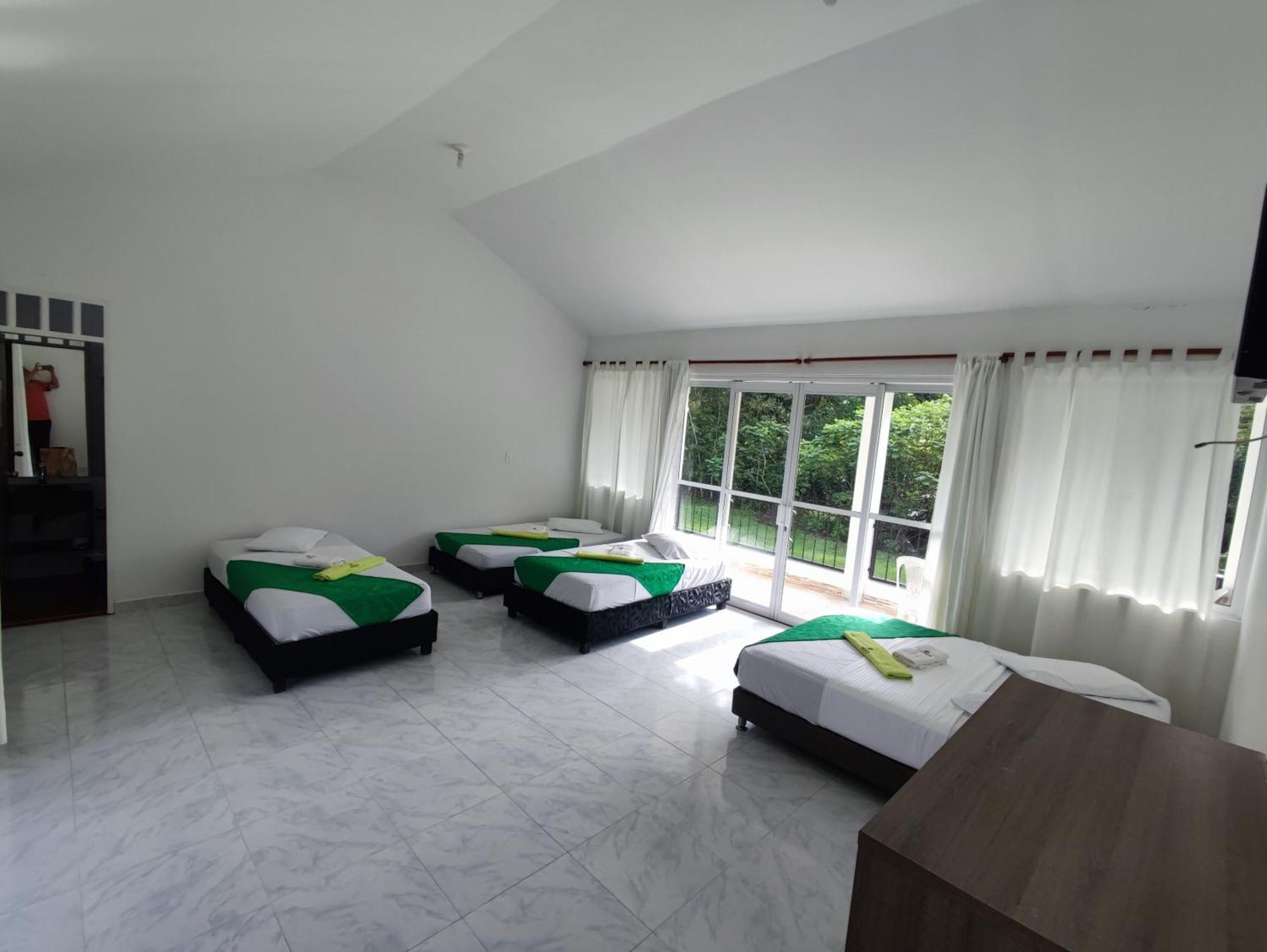 Hotel Campestre Mastranto Granja Campo Alegre Buitenkant foto