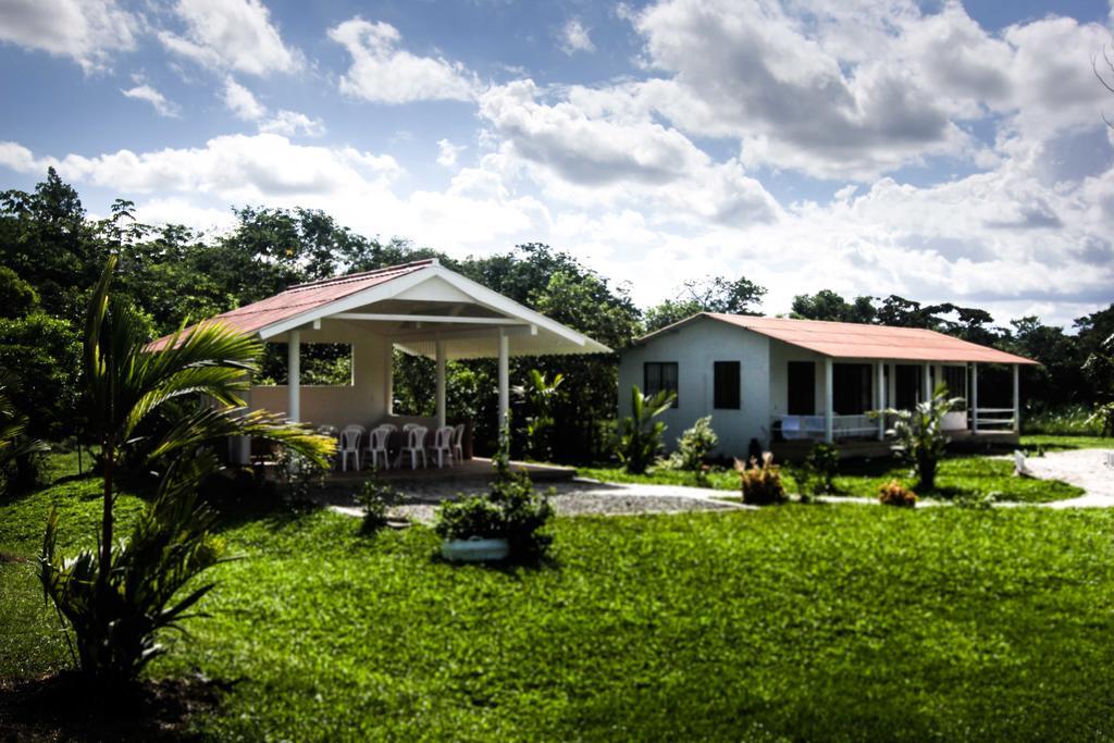 Hotel Campestre Mastranto Granja Campo Alegre Buitenkant foto