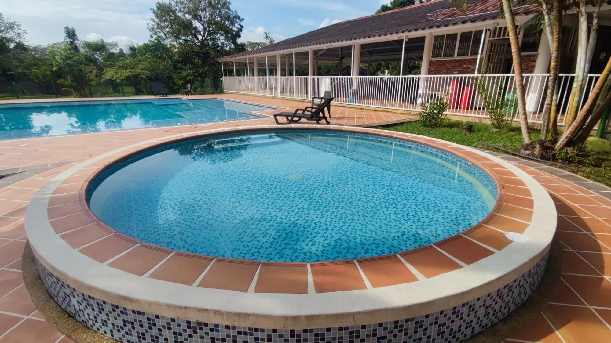Hotel Campestre Mastranto Granja Campo Alegre Buitenkant foto